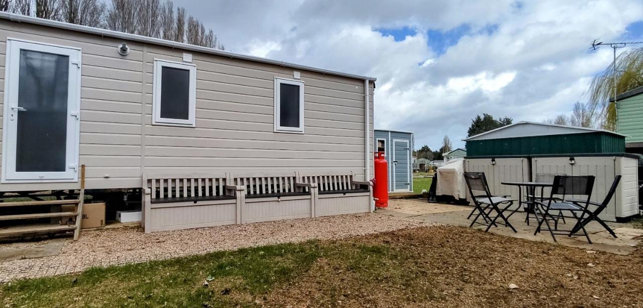 Appartamento Billing Aquadrome Northampton, Royale Poplar Km12 Esterno foto