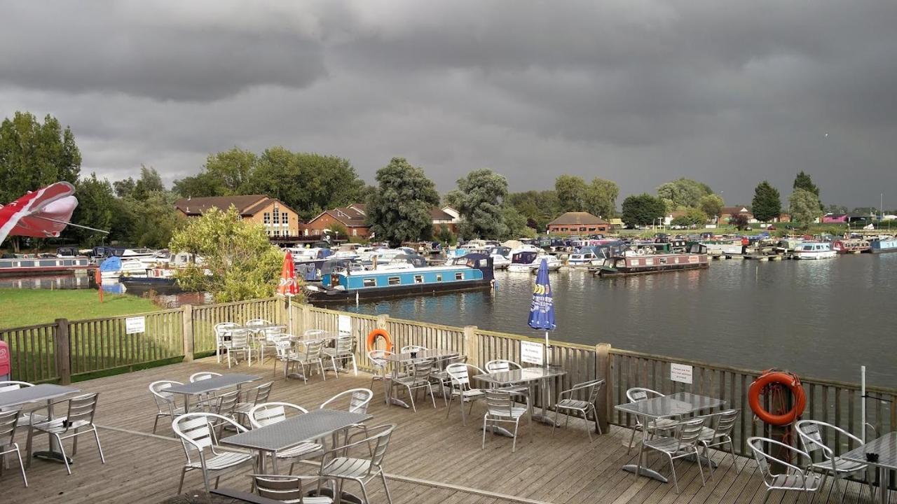 Appartamento Billing Aquadrome Northampton, Royale Poplar Km12 Esterno foto
